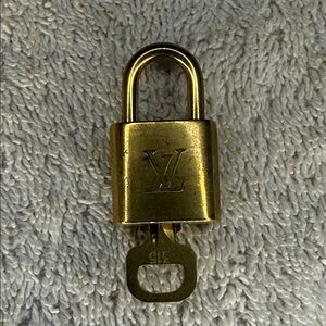 Louis Vuitton Brass '315' Padlock in Goldtone with Goldtone Key [V]